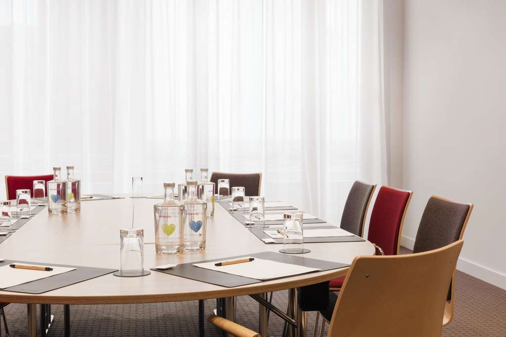 IntercityHotel Duisburg Einrichtungen foto